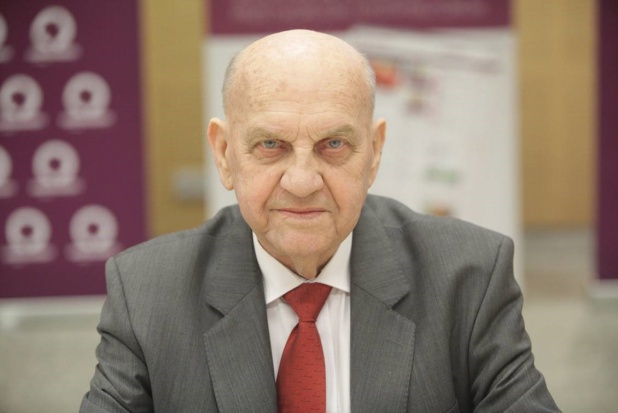 Prof. Eberhard Makosz, przewodniczący zarządu Towarzystwa Rozwoju Sadów Karłowych/ fot. PTWP Prof. Makosz: Zwiększanie produkcji jabłek to wymierna strata dla producentów