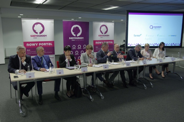Konferencja "Sady i ogrody na Narodowym 2016"/fot. PTWP Kondycja polskiego sadownictwa i warzywnictwa - pełna relacja debaty (galeria zdjęć)