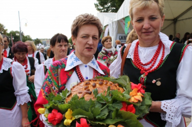 fot. www.kolkarolnicze.pl Koła Gospodyń Wiejskich - bez nich polska wieś by nie przetrwała!