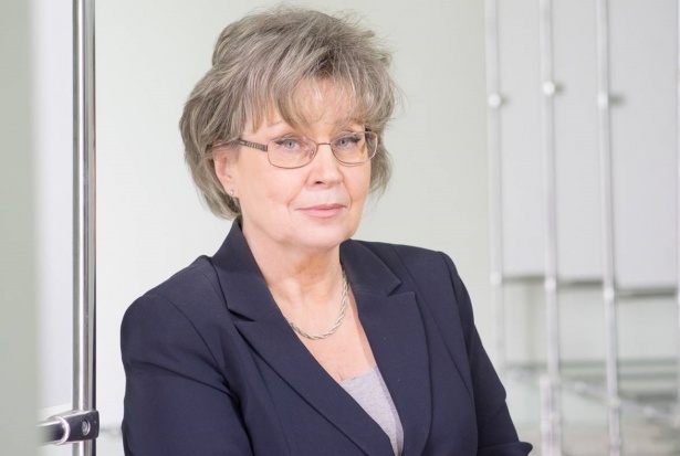 prof. dr hab. Małgorzata Korbin, dyrektor Instytutu Ogrodnictwa w Skierniewicach/ fot. Piotr Waniorek Żelazna Studio Odmiany hodowli IO łączą w sobie najlepsze cechy sprawdzonych odmian (wideo)