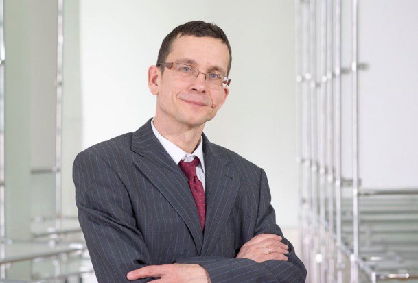 dr Dariusz Paszko z Uniwersytetu Przyrodniczego w Lublinie/ fot. Piotr Waniorek Żelazna Studio Ekologiczna produkcja owoców - czy to się opłaca?