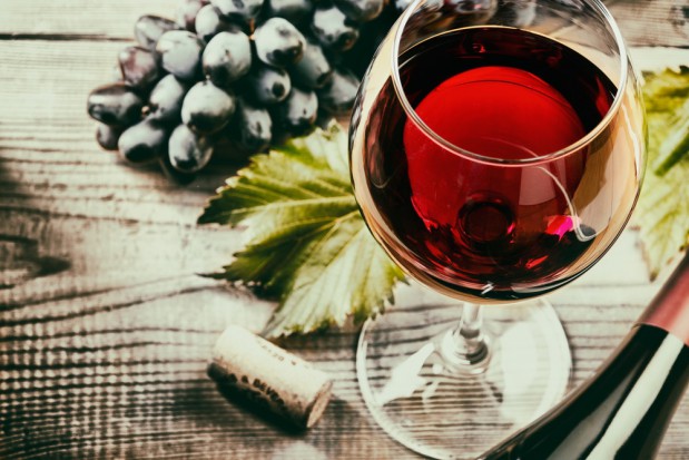 fot. shutterstock.com Młode włoskie wino trafiło do sklepów i winiarni