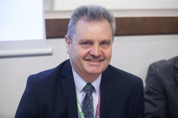 prof. dr hab. Dariusz Wrona, kierownik Samodzielnego Zakładu Sadownictwa SGGW/ fot. Paweł Pawłowski Żelazna Studio Blisko 200 uczestników na konferencji „Sady i ogrody” (FOTORELACJA)