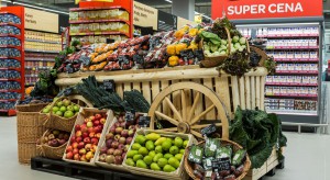 Carrefour podpisał kontrakty z 7 polskimi producentami warzyw i owoców