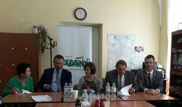 fot. sadyogrody.pl NSZZ RI "Solidarność" opracowało wzór umowy o pomocy przy zbiorach