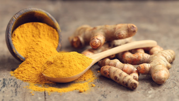 fot. shutterstock.com Naukowcy: kurkumina potrafi zabijać komórki nowotworowe