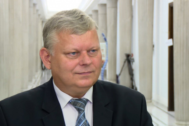 fot. youtube Poseł Marek Suski odpowiedział na apel w sprawie niskich cen owoców
