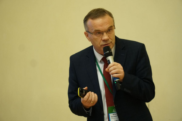 dr hab. Witold Szczepaniak z Uniwersytetu Przyrodniczego w Poznaniu/ fot. PTWP Dr hab. Szczepaniak: Rośliny zaopatrzone w wapń lepiej znoszą suszę