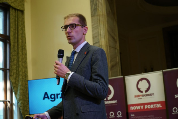 Arkadiusz Sławiński z firmy Agrii Polska/ fot. PTWP Mogą wystąpić spore problemy z utrzymaniem jakości jabłek (wideo)
