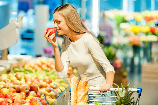 fot. shutterstock Polacy coraz większą uwagę zwracają na skład i pochodzenie żywności (wideo)
