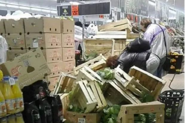 Zdjęcie slepu Lidl opublikowane przez krasnik24.pl Klienci w Lidlu "walczyli" o młodą kapustę