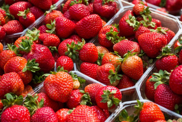 fot. shutterstock Truskawki 2019: Ceny owoców w hurcie wahają się między 6 a 14 zł/kg