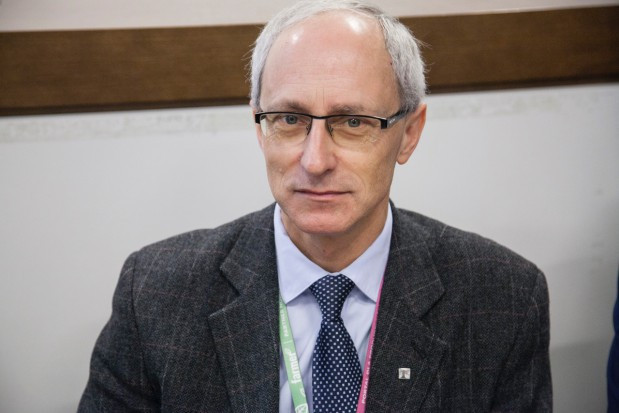 dr hab Piotr Latocha z SGGW w Warszawie/ fot PTWP Dr hab. Piotr Latocha: Ciepła i stabilna pogoda sprzyja wzrostowi roślin i owoców MiniKiwi (zdjęcia)