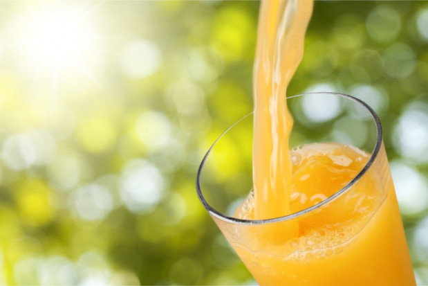 fot. shutterstock.com 100 proc. sok pomarańczowy zawiera więcej hesperydyny niż witaminy C