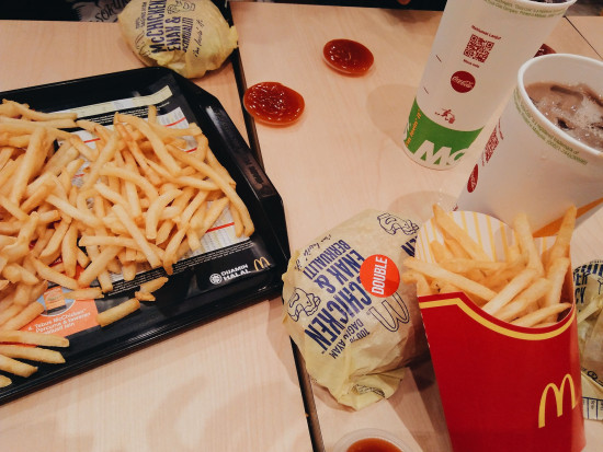 fot. unsplash.com McDonald's współpracuje z 50 tysiącami krajowych rolników