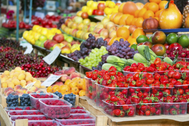 fot. shutterstock.com Analiza rynku owoców - raport eksperta IERiGŻ