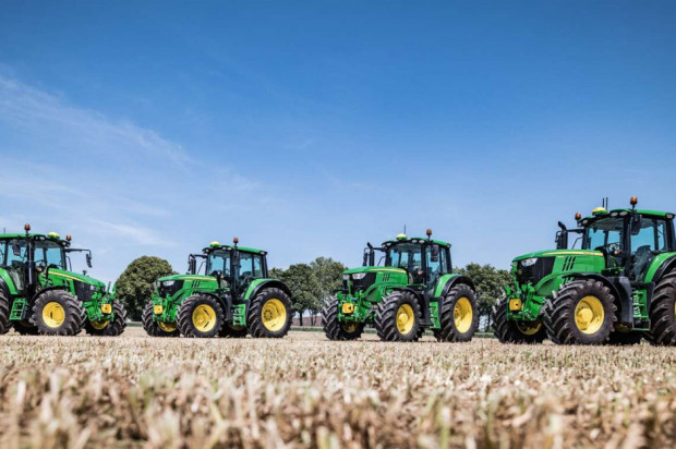 fot. materiały prasowe Nowy John Deere 6M