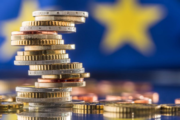fot. shutterstock.com Komisarz ds. budżetu: cięcia w polityce rolnej i spójności będą mniejsze