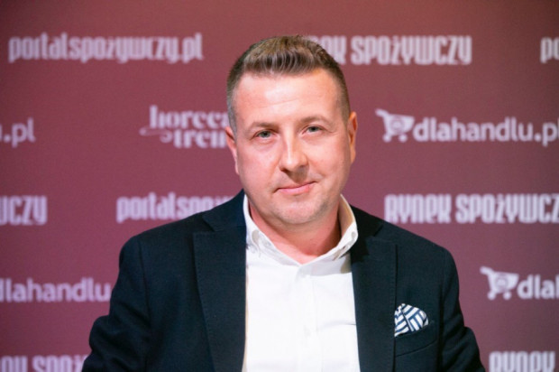 Dawid Błaszczyk, partner zarządzający w firmie Bracia Sadownicy, fot. PTWP Bracia Sadownicy na FRSiH: Są kategorie produktowe, które jeszcze nie wyszły z ery NO NAME