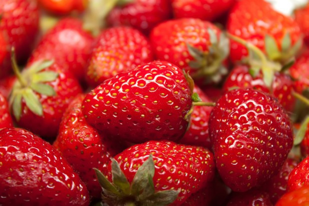 fot. shutterstock Wysokie ceny importowanych truskawek