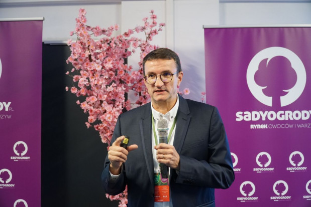 dr hab. Grzegorz Doruchowski, z Instytutu Ogrodnictwa w Skierniewicach/ fot. PTWP Czym kierować się przy wyborze opryskiwacza do sadów i jagodników? (wideo)