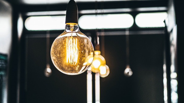 fot. unsplash.com Emilewicz: nie ma potrzeby wprowadzania rekompensat prądowych dla firm