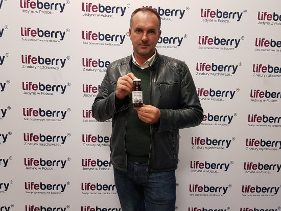 Arkadiusz Legucki, producent borówki i soków właściciel gospodarstwa LifeBerry. Gospodarstwo LifeBerry: Teraz nie liczy się ilość hektarów, a wydajność owoców z hektara (wywiad)
