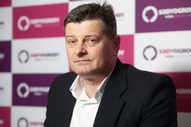 dr hab. Zbigniew Jarosz, współwłaściciel firmy Doradca Jagodowy Sp. z o.o./ fot. Paweł Pawłowski, Żelazna Studio Brak zimy na plantacjach truskawek. Nawet doświadczeni plantatorzy mają problemy (wideo)
