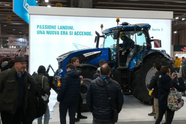 fot. materiały prasowe Farmer.pl Światowa premiera Landini 7-230 Robo-Six