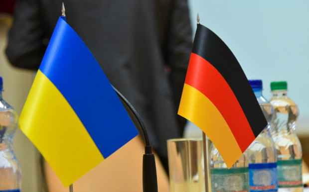 Polska powinna pilnie podjąć działania, by zapobiec exodusowi Ukraińców do Niemiec/ fot. shutterstock.com Zatrudnienie w Niemczech planuje co trzeci pracujący w Polsce obywatel Ukrainy