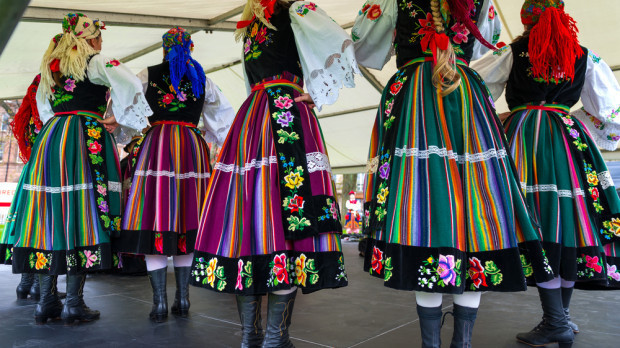 Narodowy Instytut Kultury i Dziedzictwa Wsi postanowił uczcić tegoroczny Dzień Kobiet na ludowo. / fot. shutterstock W Warszawie świętują Dzień Kobiet na ludowo!