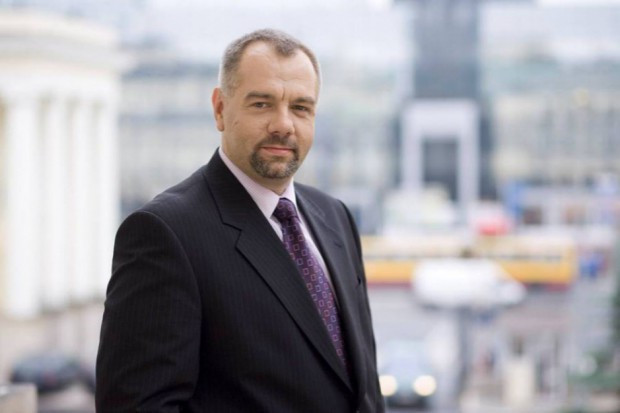 Nie ma powodów dzisiaj do paniki, do wykupowania produktów żywnościowych" - mówił Jacek Sasin / facebook Jacek Sasin Sasin: Nie zabraknie prądu w domach, benzyny i żywności