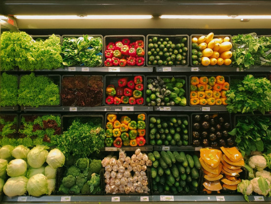 Polska jest jednym z największych producentów żywności w UE i odnotowuje znaczące nadwyżki w handlu artykułami rolno-spożywczymi. / fot. unsplash.com Credit Agricole: Koronawirus nie zagraża bezpieczeństwu żywnościowemu Polski