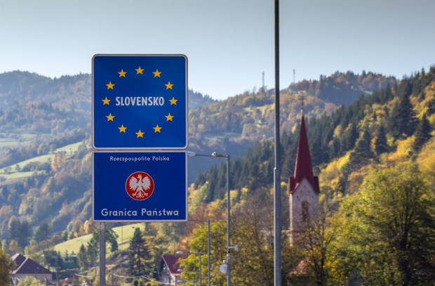 Ograniczenia dotyczące przekraczania granicy państwa wprowadzone w związku z epidemią koronawirusa uniemożliwiały grupie rolników, którzy posiadają pola na granicy Polski z Czechami, Słowacją i Litwą rozpoczęcie prac polowych/ fot. shutterstock MRiRW: ułatwienia w przekraczaniu granicy dla rolników