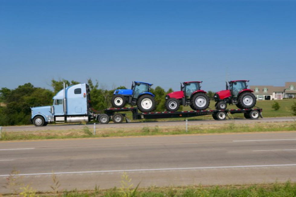 Sprzedaż nowych traktorów w kwietniu na podobnym poziomie jak przed rokiem