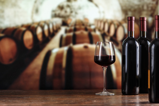 Francuska branża winiarska dotknięta została kryzysem z powodu pandemii Covid-19 / fot. shutterstock Francja: Branża winiarska domaga się wsparcia 500 mln euro z powodu kryzysu