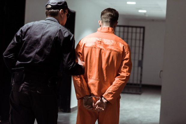 Sąd Rejonowy w Nowym Tomyślu wydał w piątek wyrok ws. śmierci ukraińskiego pracownika porzuconego w lesie. / fot. shutterstock Sąd wydał wyrok ws. śmierci ukraińskiego pracownika porzuconego w lesie