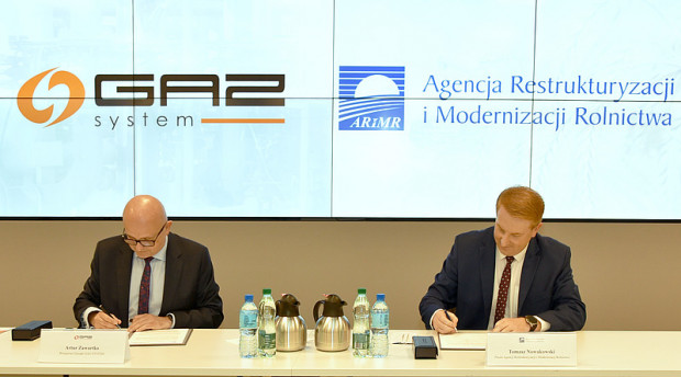 Porozumienie dotyczy współpracy w zakresie informowania rolników i mieszkańców wsi na temat prowadzonych przez operatora gazociągów przedsięwzięć inwestycyjno-eksploatacyjnych/ fot. ARiMR ARiMR podpisała porozumienie o współpracy z GAZ-SYSTEM