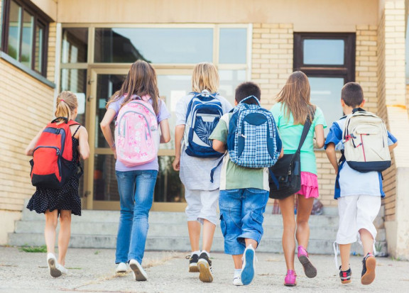 Przyjęte przez samorząd województwa projekty przewidują m.in. modernizację lub przebudowę 16 świetlic/ fot. shutterstock Opolskie: Ponad 18 mln złotych na świetlice wiejskie