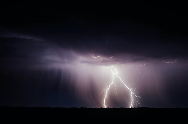 Możliwe burze z gradem; fot. unsplash.com Uwaga! Możliwe burze z gradem w kilku województwach