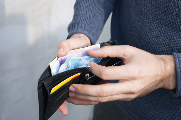 Ukraińcy wydali w Polsce zaledwie 220 mln zł/ fot.shutterstock.com Analitycy: Ukraińcy wydali w Polsce o 1,5 mld zł mniej niż w roku ubiegłym