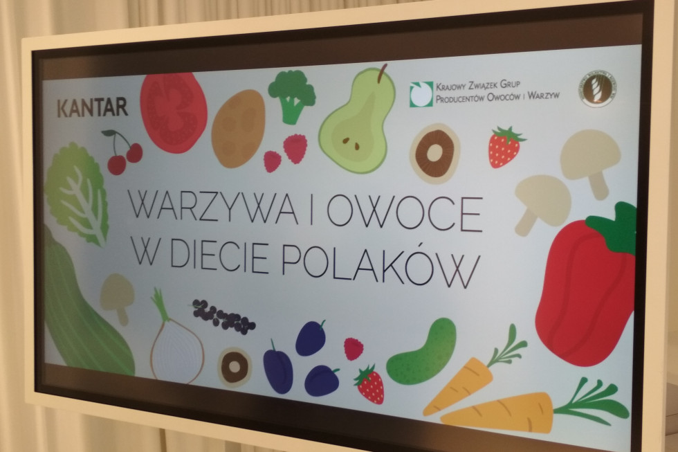 W ramach realizowanych przez Krajowy Związek Grup Producentów Owoców i Warzyw „Narodowych badań konsumpcji warzyw i owoców” poznaliśmy najpopularniejsze gatunki września/ fot. sadyogrody Raport: We wrześniu najpopularniejszym owocem były jabłka, warzywem – pomidory (zdjęcia)