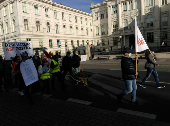 Ogólnopolski protest rolników od środowego przedpołudnia organizuje Agrounia/ fot. G. Tomczyk Utrudnienia w ruchu w całym kraju w związku z protestem rolników