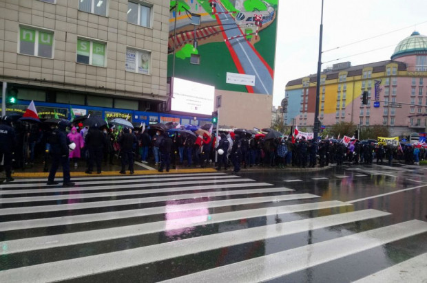 Na stołecznym pl. Zawiszy we wtorek rano zebrali się rolnicy/ fot. za farmer Warszawa: rozpoczął się protest rolników w stolicy