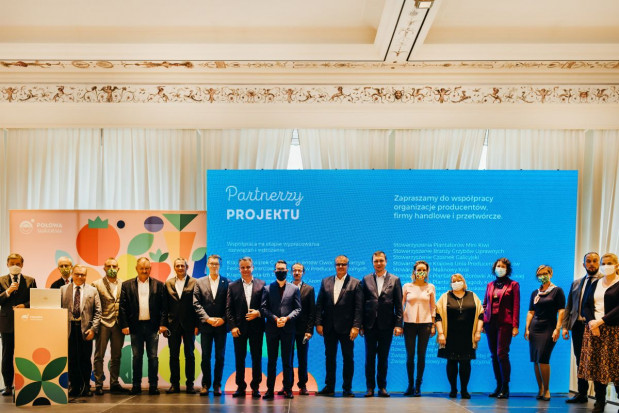 W podwarszawskim Pałacu Mała Wieś spotkali się przedstawiciele organizacji producenckich, jednostek naukowych, plantatorzy i przetwórcy/ fot. materiały prasowe Światowy Dzień Owoców i Warzyw pod znakiem upowszechniania zdrowego jedzenia i integracji sektora (foto +wideo)
