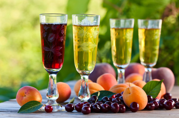 Produkcja win owocowych we wrześniu 2020 roku wzrosła o 1,6 proc. / fot.shutterstock.com Produkcja win owocowych we wrześniu 2020 roku wzrosła o 1,6 proc. rdr