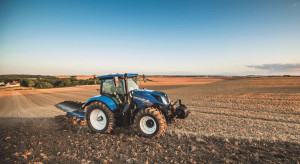 6- cylindrowy model - T6.160 Dynamic Command dołącza do marki New Holland