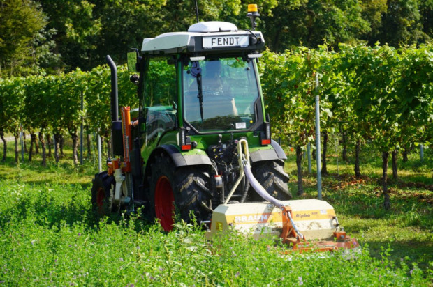 Fendt 200 VFP Vario / fot. KH za Farmer Fendt 200 VFP Vario – nowy specjalista w sadzie