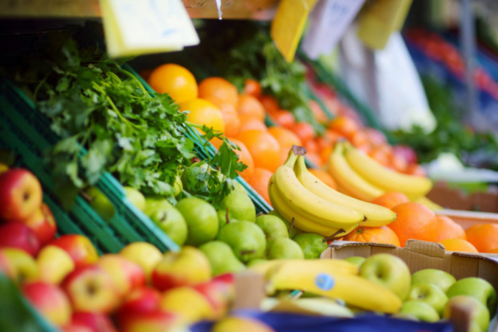 Credit Agricole: To nie koniec spadku dynamiki cen owoców