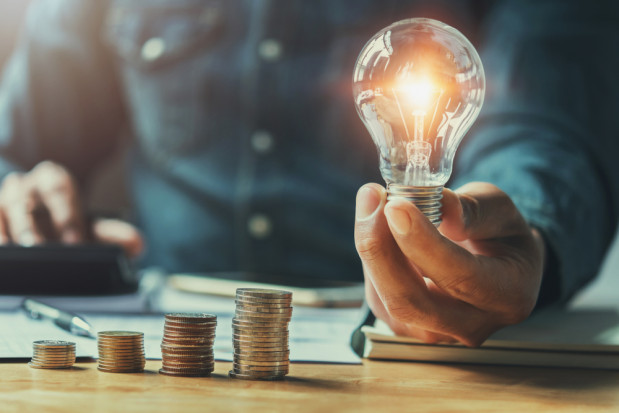 od 1 stycznia 2021 r. każde gospodarstwo może liczyć się ze znacznym wzrostem cen prądu/ fot. shutterstock.com PSL: od stycznia każde gospodarstwo może liczyć się ze znacznym wzrostem cen prądu